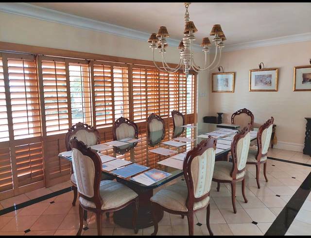 4 BEDROOM HOUSE FOR SALE IN HILLCREST CENTRAL